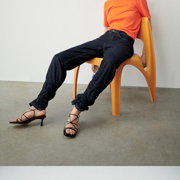 Heeled Strappy Leather Sandals Black Size 5 - Picture 6 of 9